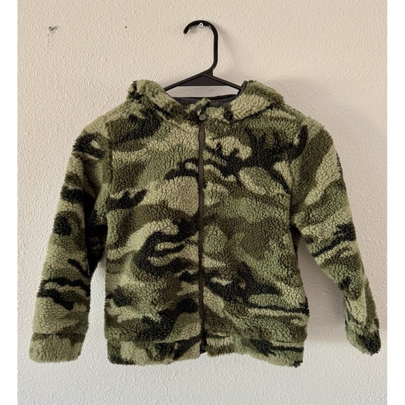 Baby Gap Camo Sherpa Like Jacket Size 5‎ Toddler - Picture 1 of 9